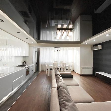 Luxury 2-Bedroom River View Dnyipropetrovszk Kültér fotó