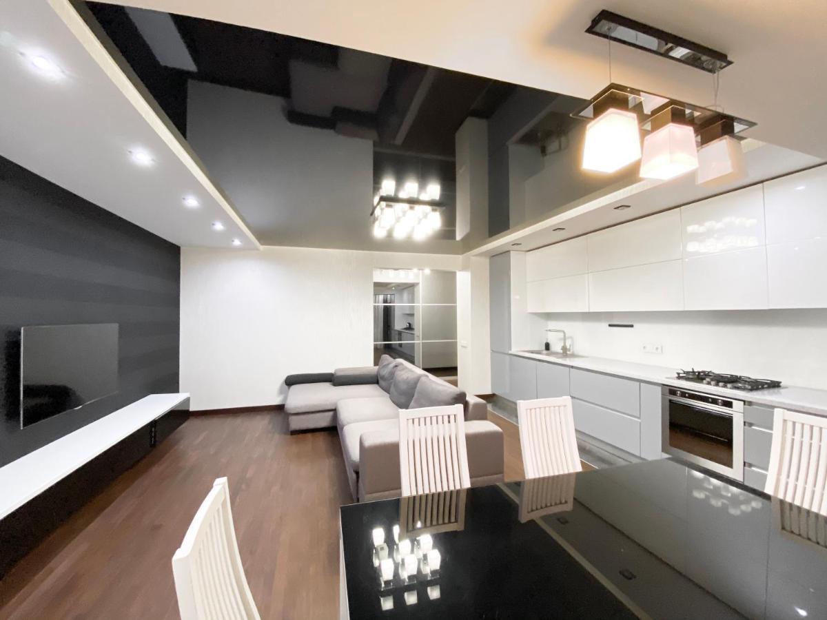 Luxury 2-Bedroom River View Dnyipropetrovszk Kültér fotó
