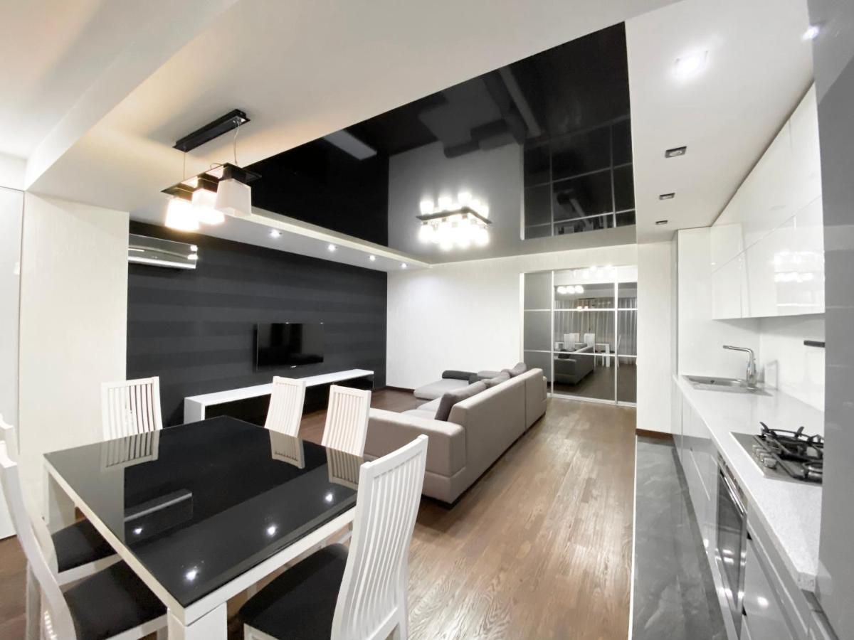 Luxury 2-Bedroom River View Dnyipropetrovszk Kültér fotó